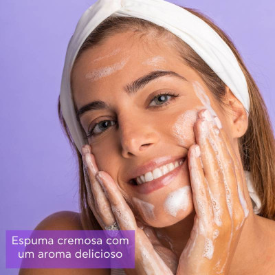 Apivita Espuma de Limpeza Cremosa Rosto & Olhos 200ml | Farmácia d'Arrábida